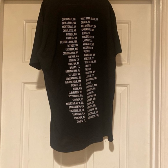 Keith Urban Light The Fuse Concert T-Shirt Size Women’s Medium - Picture 4 of 6